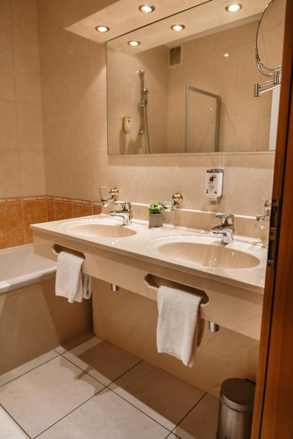 Standard Double Room,1742606175:JPEG